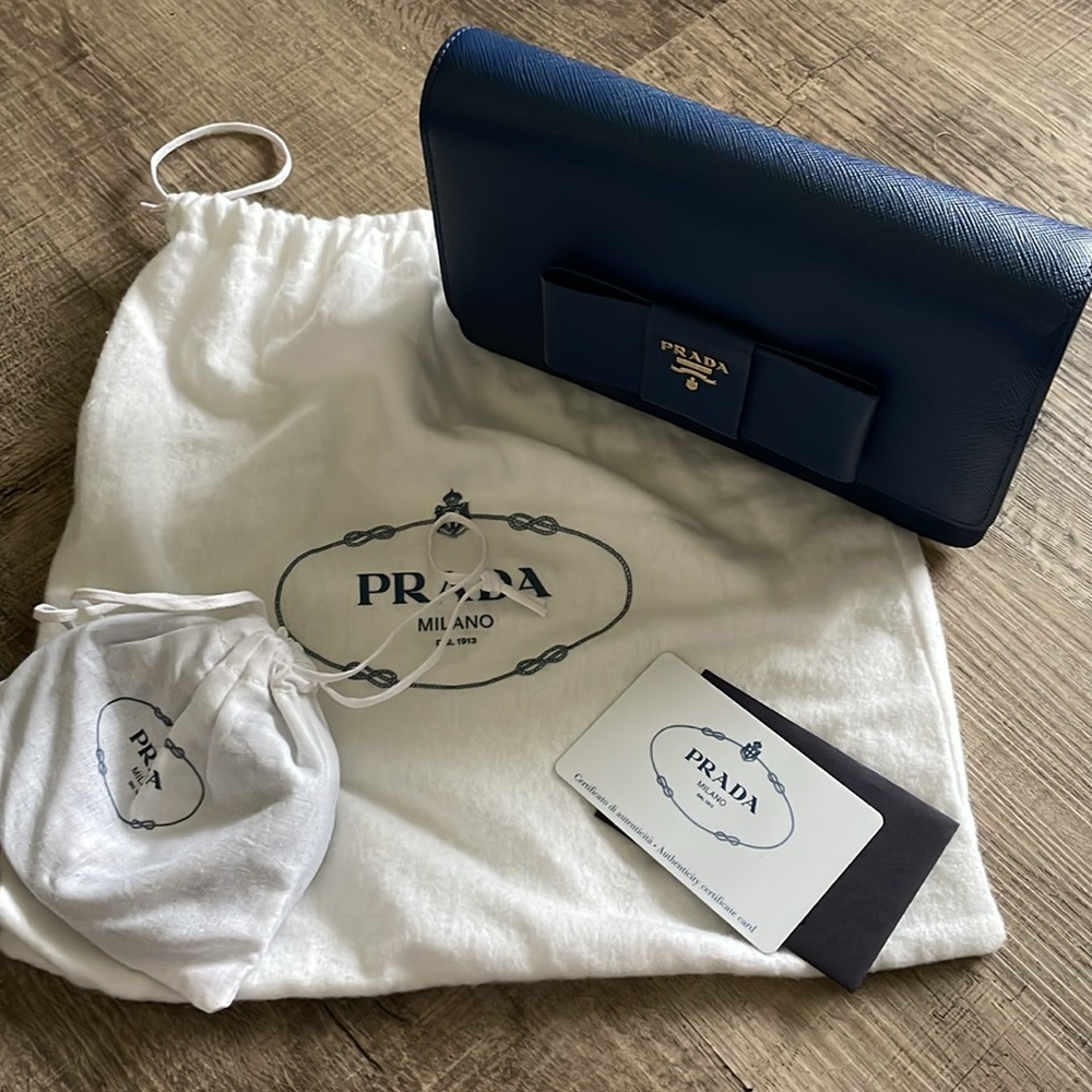 Prada Crossbody bag with leather strap. 8"x5"x2" - Picture 2 of 3